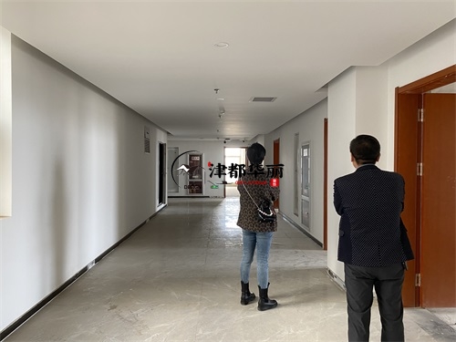 銀川裝修公司|銀川柏軒酒店裝修設(shè)計(jì)項(xiàng)目量尺現(xiàn)場(chǎng)